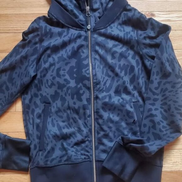 (sold) Lululemon Namaskar zipup hoodie Sweatshirt Women Zipup - Picture 1 of 2